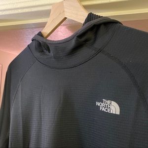 The NorthFace men’s hooded pullover Med.